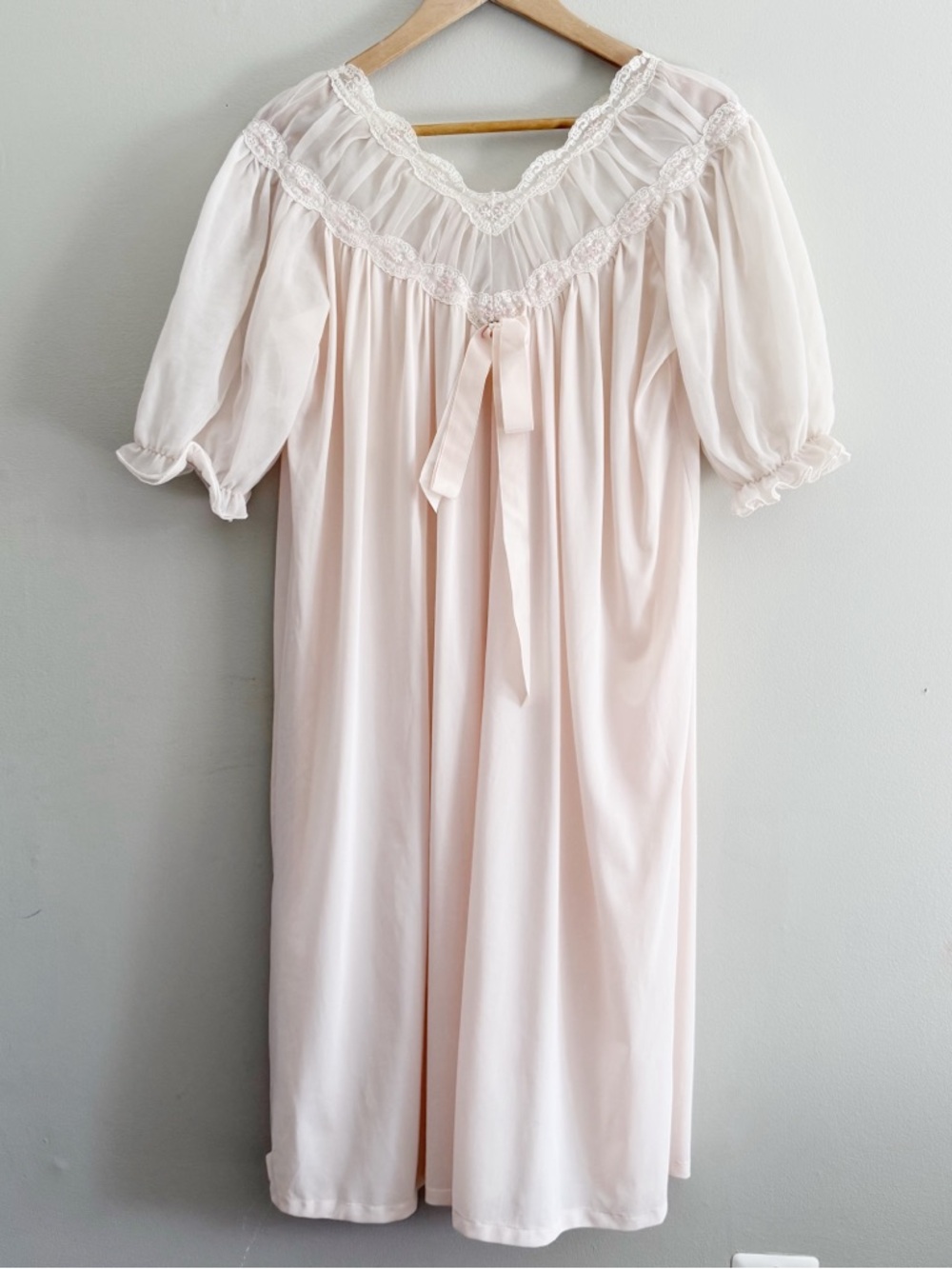 Vintage Coquette Pale Pink Puff Sleeve Nightgown - Picture 2 of 11